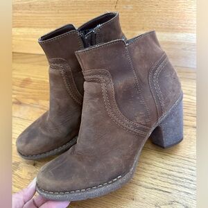 Clarks Brown Distressed Oil Nubuck Brown Ankle Boots